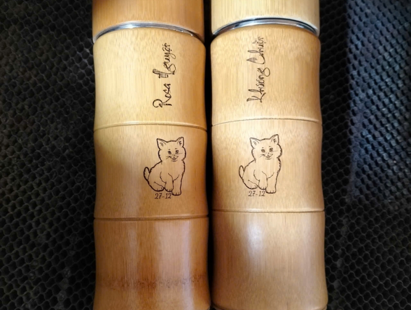 KHẮC CHỮ LÊN BÌNH GIỮ NHIỆT BẰNG MÁY LASER – BỀN ĐẸP, SANG TRỌNG