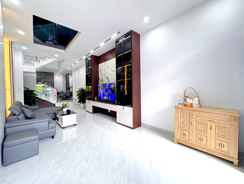 BÁN NHÀ 3 TẦNG MỚI ĐẸP – FULL NỘI THẤT – 36 PHẠM NHƯ TĂNG