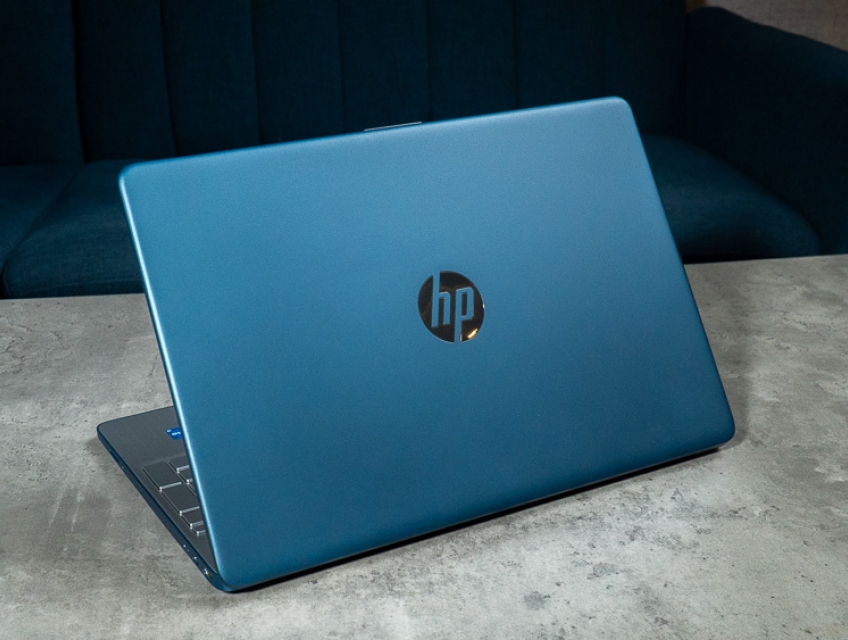 Laptop HP 15s-fq5228TU: Core i3 1215u/8G/512G SSD/15.6in FullHD bán rẻ