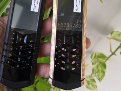 Vertu Signature siêu sang Black and White gold 18k