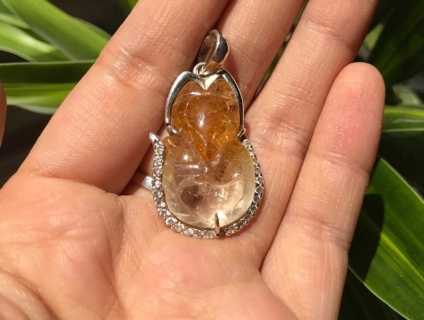 Mặt dây hồ ly thạch anh tóc vàng bọc bạc 925