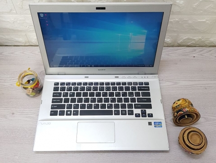 Sony vaio SVT14 siêu nhẹ và siêu mỏng