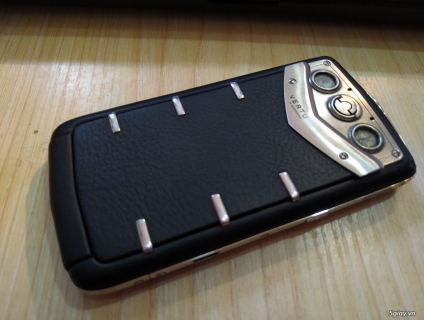 Vertu Constellation Quest Đen Phím Đá Chính hãng Giá Sốc Trong Tuần