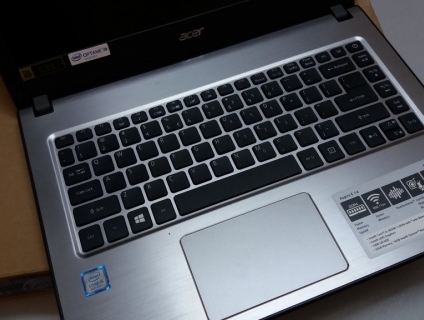 Acer E5 50SZ I5 8250U, SSD 1T, chính hãng, như mới còn BH