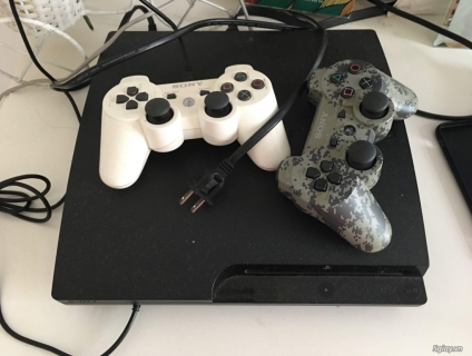 Bán máy ps3 3001A kèm theo 1 đống đĩa game và 2 tay cầm