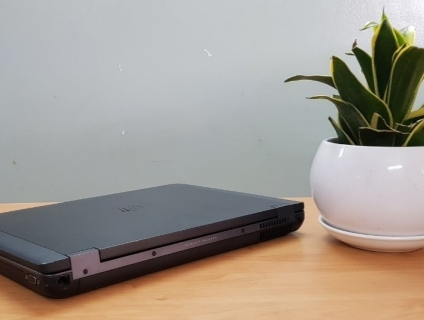 Laptop chuyên đồ họa hp Zbook 17 !