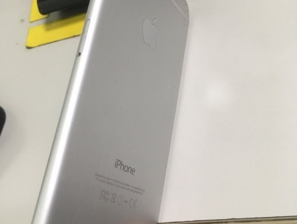 Cần bán  Iphone 6 16Gb, Iphone SE 64Gb Gía rẻ