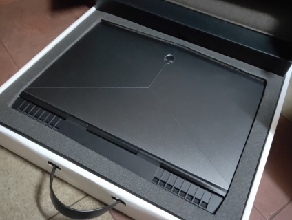 Dell Alienware 15 r4 fullbox nearnew dùng vài lần