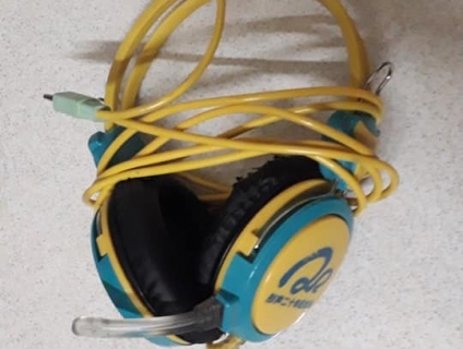 Cần bán: loa vi tính micro lab ( tặng kèm tai nghe) TPHCM