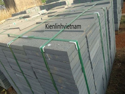 Đá ong xám ốp sân vườn Kiên Linh