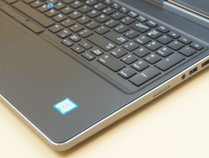 Cần bán Laptop Dell Precision E7520