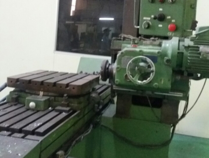 Cần mua máy phay cũ -LH 0982776951