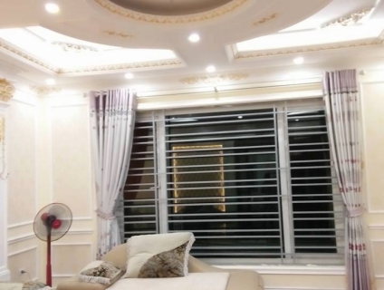 Cho thuê nhà phố đường Láng, Đống Đa. 100m2x 4 tầng