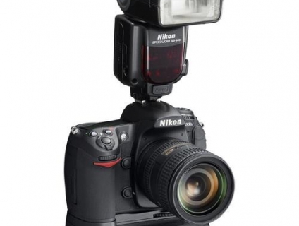 Bán DSLR Nikon D300s+Lens18-105mm F3.5-5.6G+Flash SB800+Grip D10