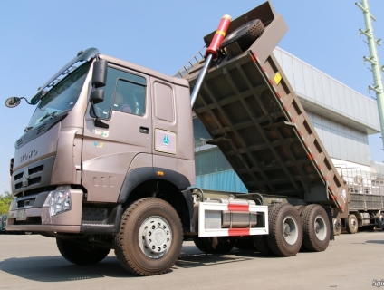 Xe ben howo 3 chân đời 2019 khí thải uero 5