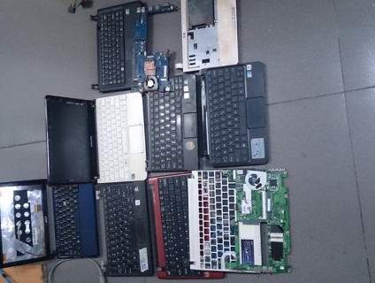 Dọn kho xác laptop .. main còn sống cho anh em kt ...