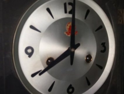 Đồng Hồ Quà Lắc