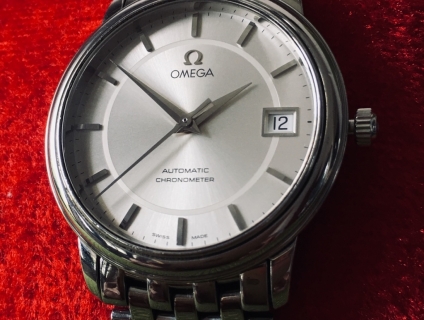 Bán 1 đồng hồ Omega