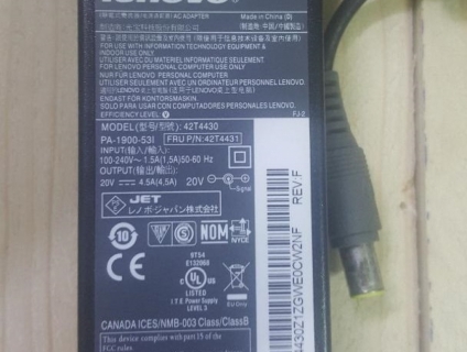 Thanh lý adapter (sạc) laptop Lenovo