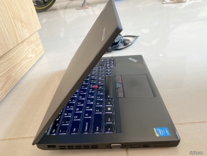 ThinkPad X250 I7 Ram 8G led phím đẹp Máy chuẩn USA