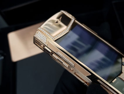 Vertu Signature S Full Gold Mix Diamond Alternative