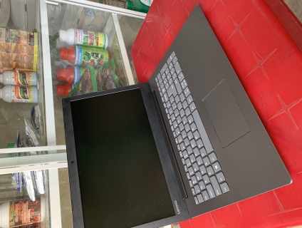 Bán laptop lenovo 330 . i5 8250u . Zin . Đẹp