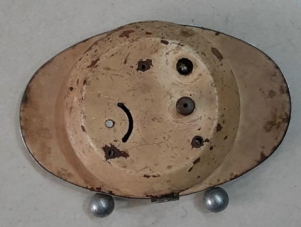 Bán đồng hồ để bàn - giá casi1 thứ nhata1=180k - cái thứ 2= 300k