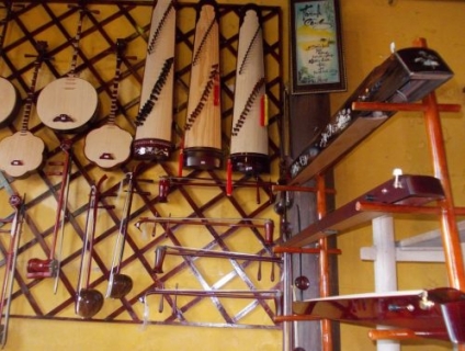 Địa chỉ bán nhạc cụ truyền thống chất lượng