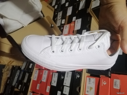 Converse chính hãng giá từ 400k