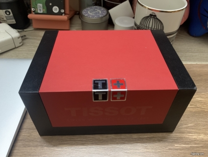 Cần bán 1 đồng hồ Tissot chính hãng xách tay Mỹ mới đem về.