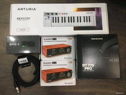 Soundcard Focusrite Scarlett 2i2 gen 3, Evo 4 by audient, DT 770 pro