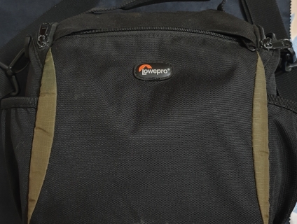 Cần bán: Nikon D7000 kèm lens 18-140 VR, 16k shot, còn rất mới