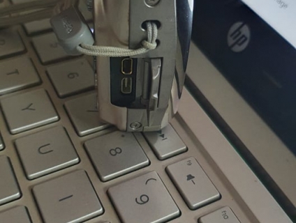 Máy ảnh PNS Fujifilm Finepix F80EXR màu bạc 2 pin và bao đựng máy