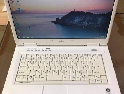 Thanh lý Fujitsu trắng trẻo