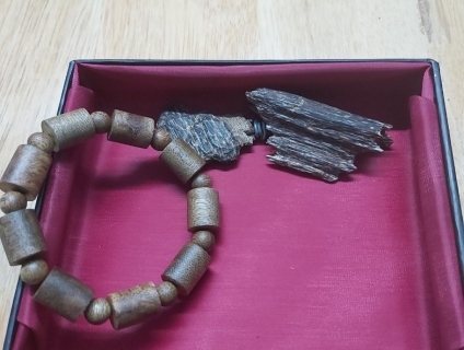 Vòng tay trầm hương tốc kiến tự nhiên