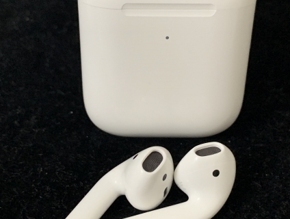 HCM-Tai nghe Airpod 2 TGDĐ, bản sạc không dây, BH apple đến 11/7/202.