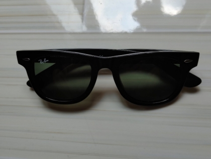 Cần Bán Mắt Kính Hiệu Rayban Italia