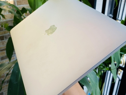 MacBook Pro 2016 Máy Nguyên Zin Vừa Thay Pin Xịn Mới Sạc Pin 77 Lần
