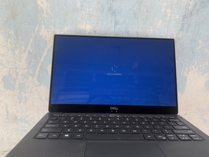 Dell XPS 9370 i7-8560U Ram 16G SSD 256G Màn 4K FACEID