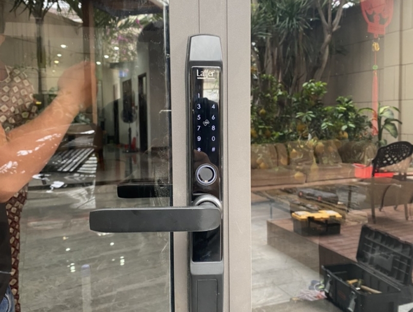 Bán khoá điện tử thông minh LAFFER R1