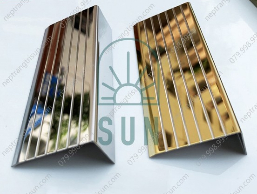 Nẹp Chống Trượt Mũi Bậc Cầu Thang Bằng Inox 304