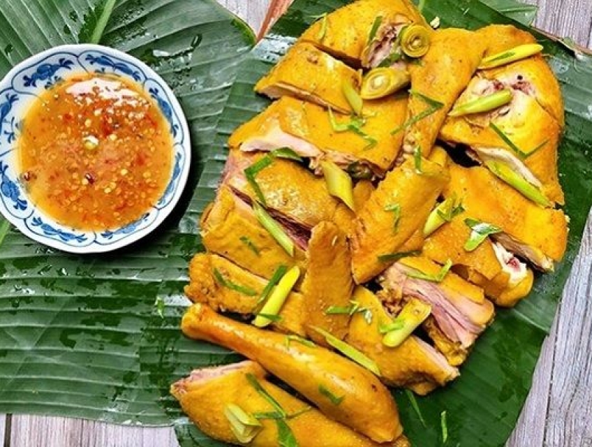 Cách làm gà ủ muối hoa  tiêu thơm ngon cực đơn giản tại nhà