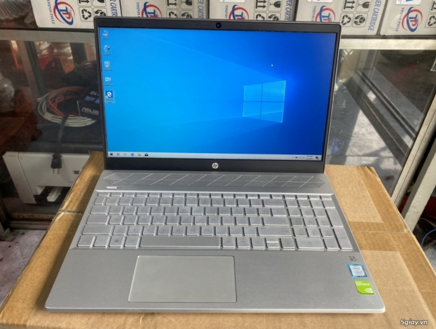 Bán laptop HP Pavilinon15-cs2057TX core i5 (ram 8gb/Card rời 2gb)