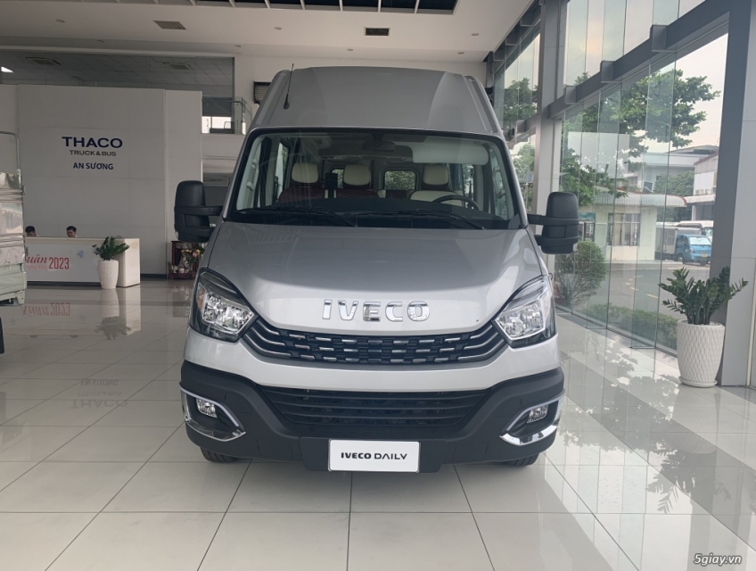 Xe Iveco Daily 16-19 chỗ .