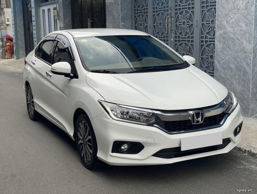 Bán Honda City Tự động 2018 màu trắng gia đình giữ gìn