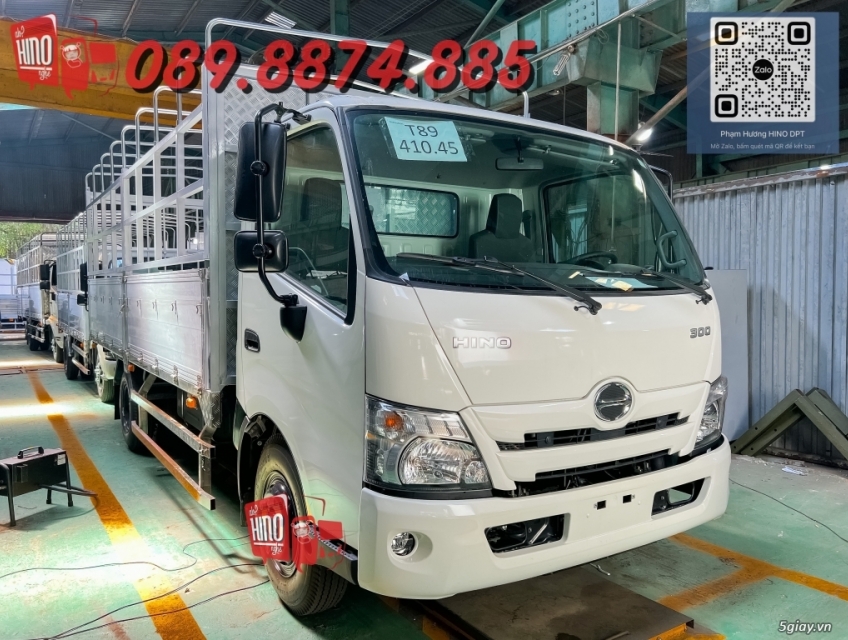 XE TẢI HINO XZU720L 3.5 TẤN - THÙNG MUI BẠT 5.3M