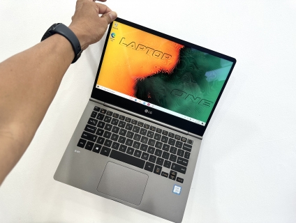 LG 13Z990 13.3 FULLHD Core i5-8265U Ram 8G SSD 512G Touch - Laptopone