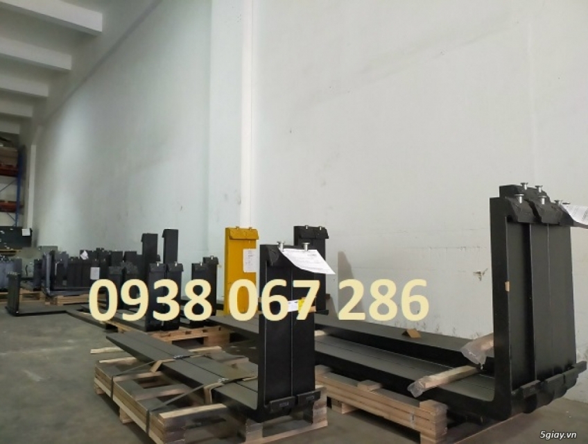 Mua càng xe nâng |  lốp đặc xe nâng chính hãng giá rẻ tại TPHCM