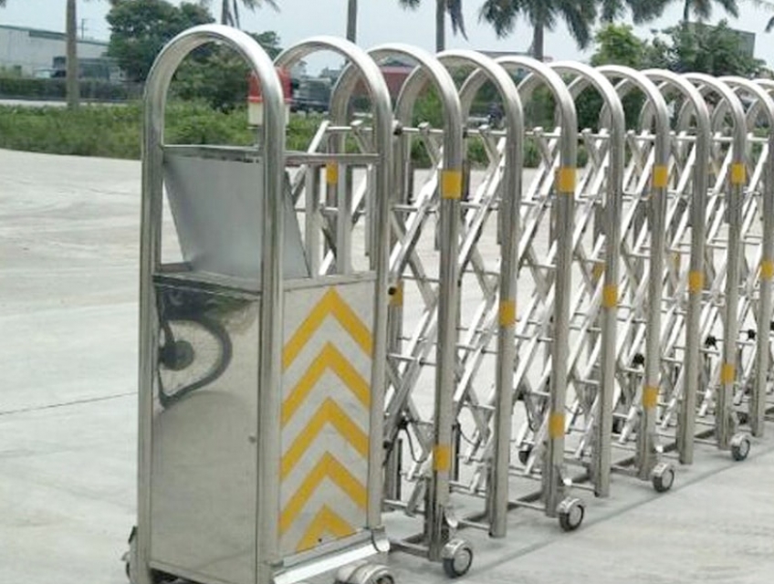 HUNGMINHDOOR.COM CHUYÊN PHÂN PHỐI VÀ CUNG CẤP CỬA CỔNG XẾP INOX