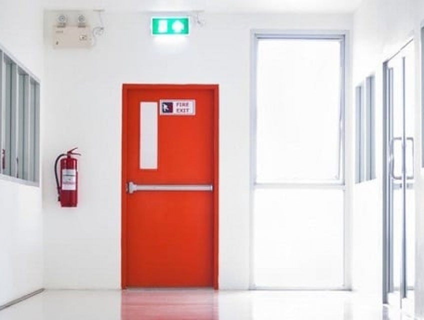 HUNGMINHDOOR.COM CHUYÊN PHÂN PHỐI LẮP ĐẶT CỬA THÉP CHỐNG CHÁY